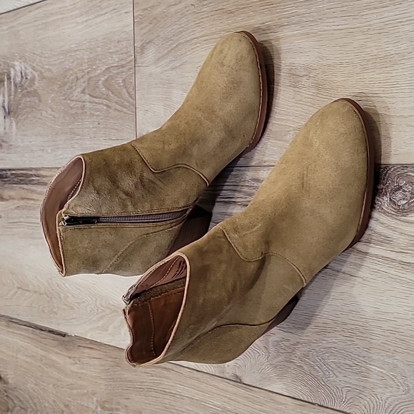 URBAN OUTFITTERS WESTIE WELT  BOOT IN OLIVE VICTORIAN SAGE - Picture 3 of 9